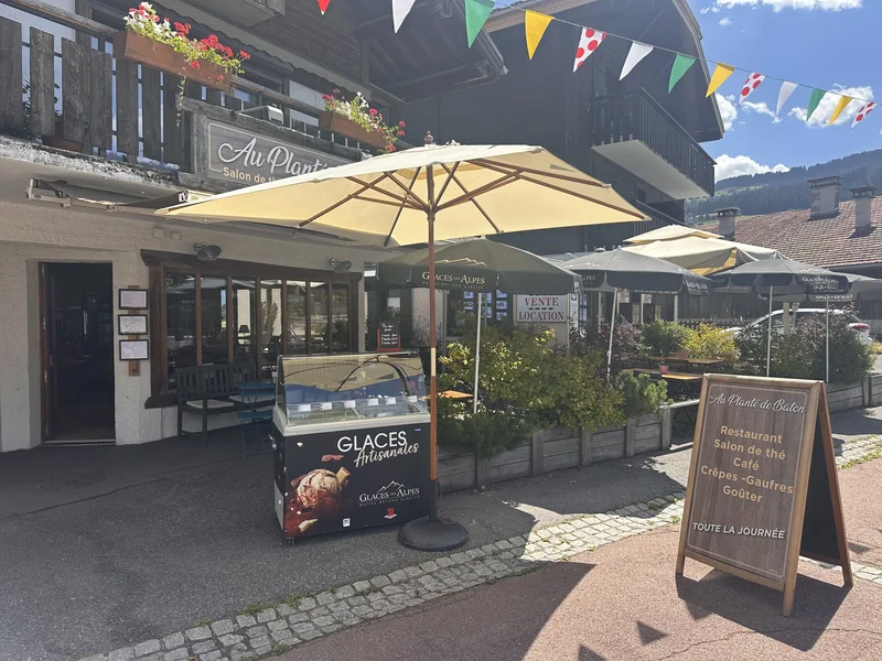 Restaurant exterior 4